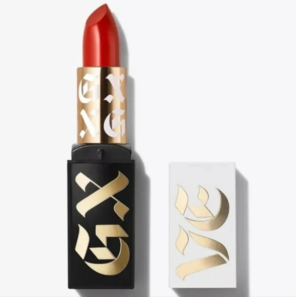GXVE BY GWEN STEFANI Anaheim Shine High Performance Satin Lipstick LOARA